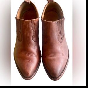 Frye Billie shooter brown leather ankle booties size 9